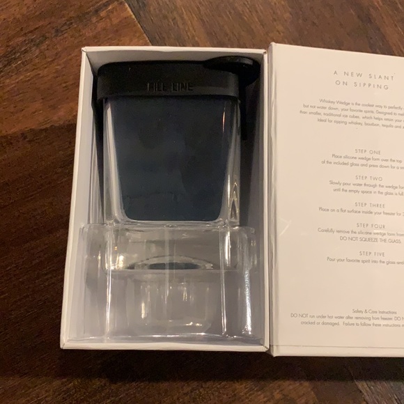 Corkcicle Whiskey Wedge - Picture 4 of 7